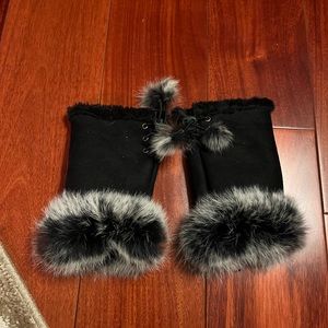 Black Fingerless Gloves NEW